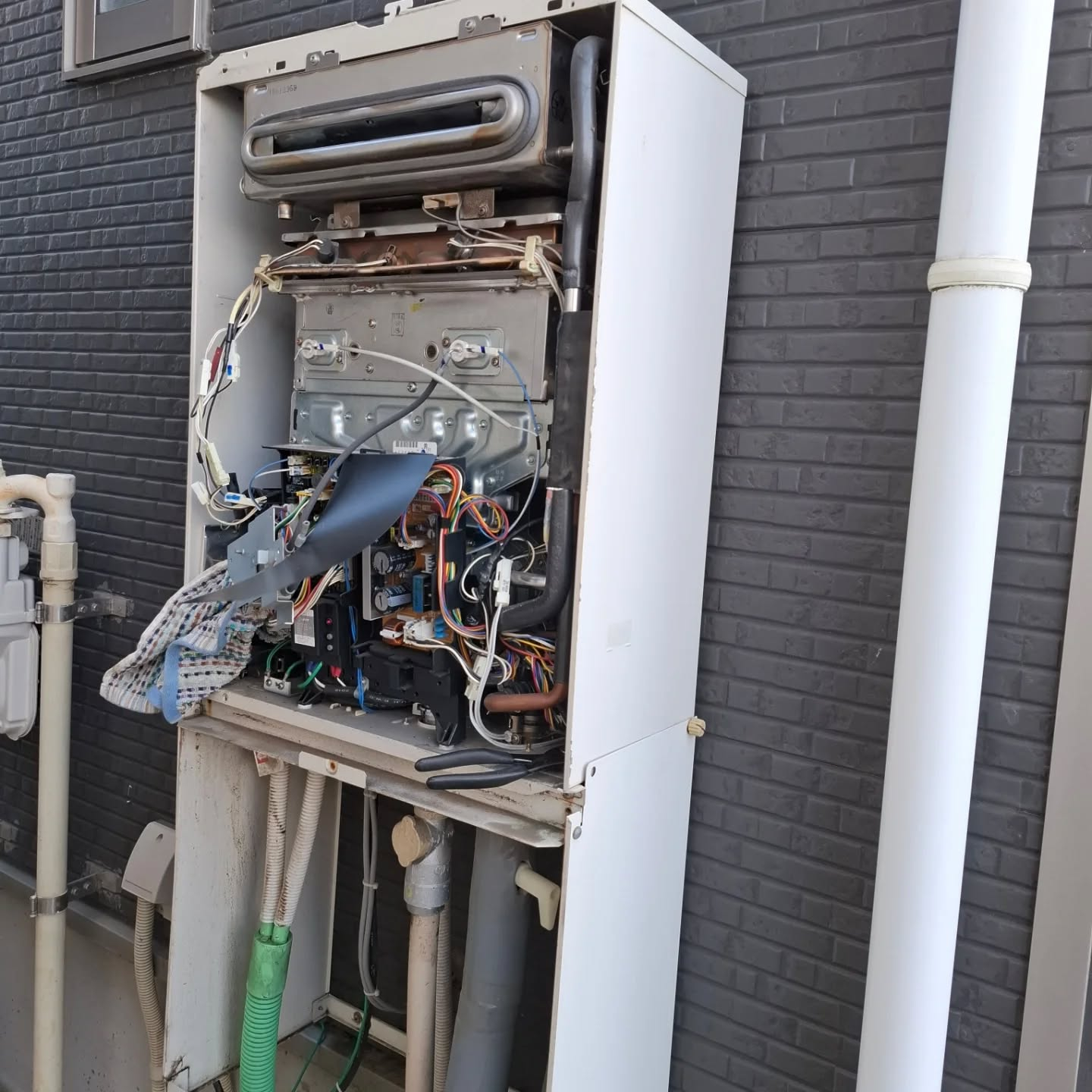 給湯器（中和器交換）