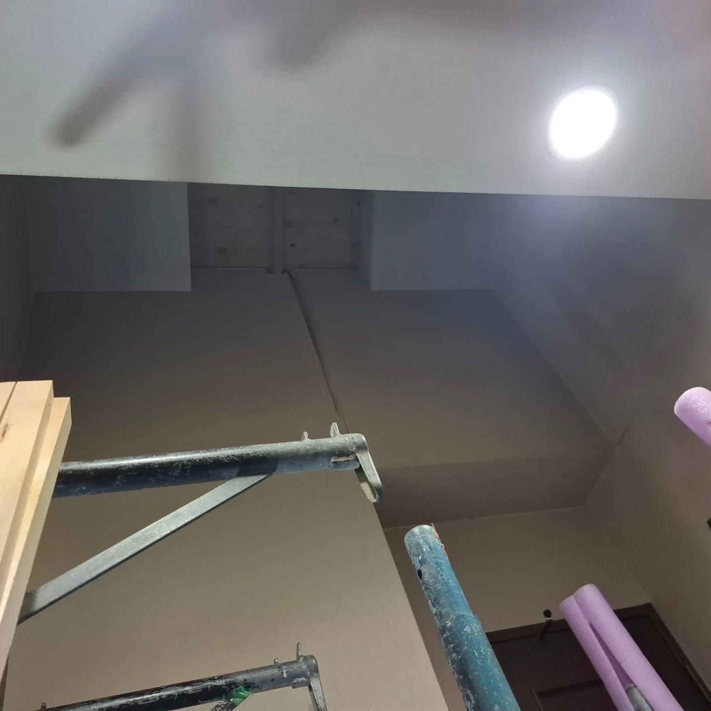 クロス貼り工事