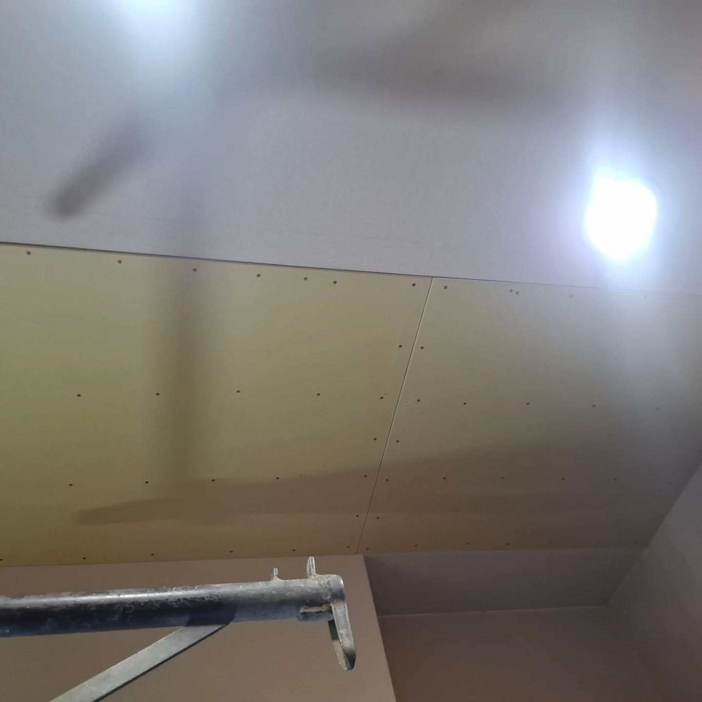 クロス貼り工事