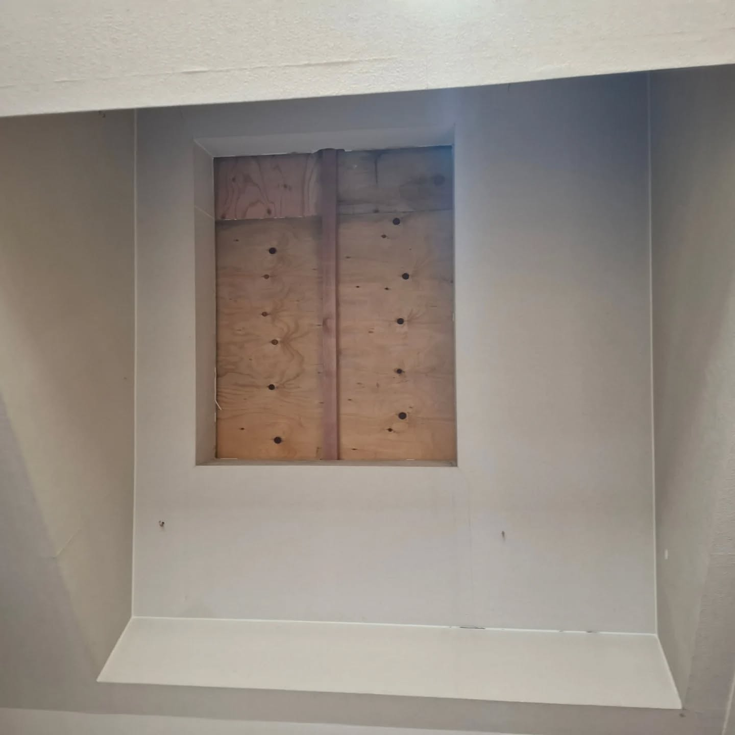 クロス貼り工事