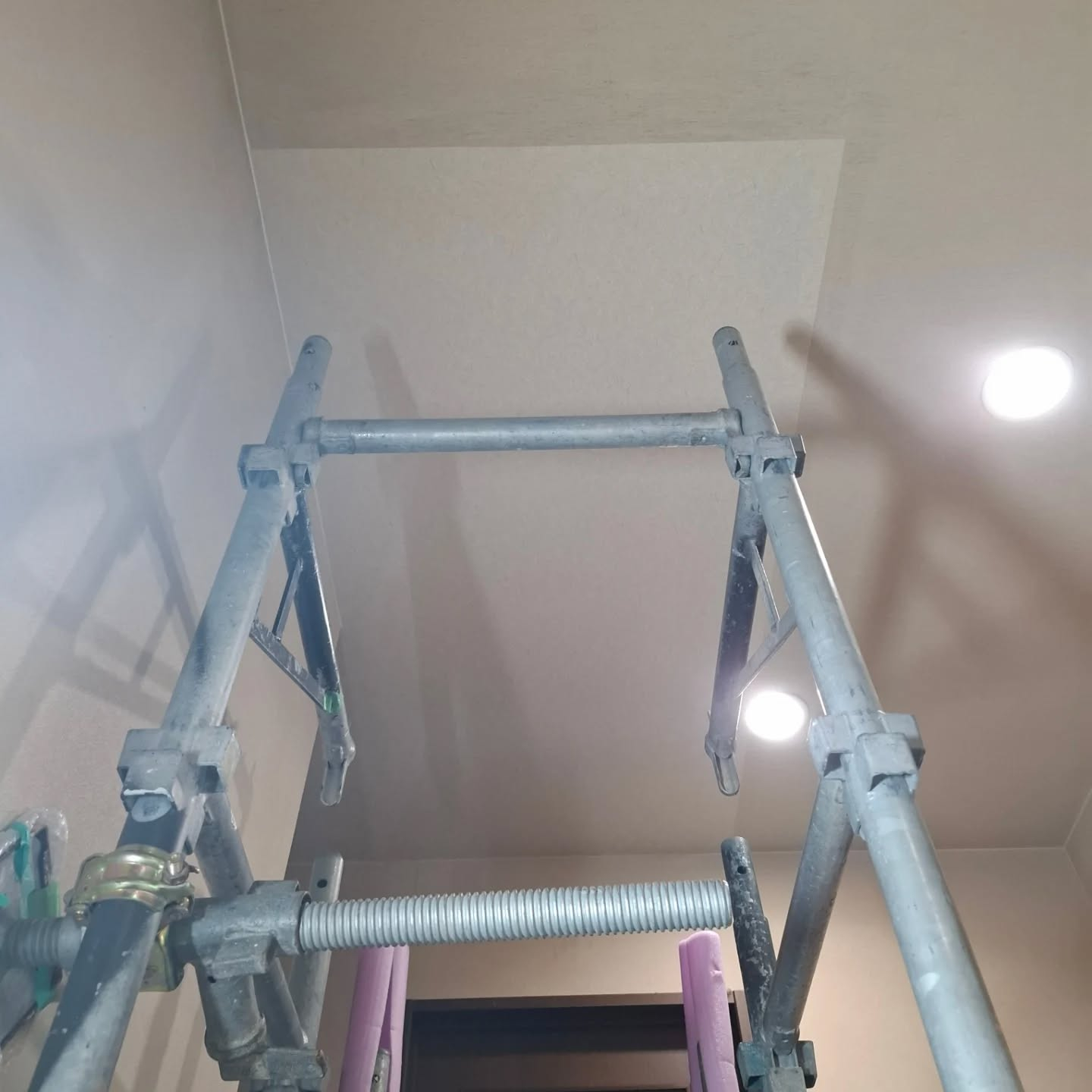 クロス貼り工事